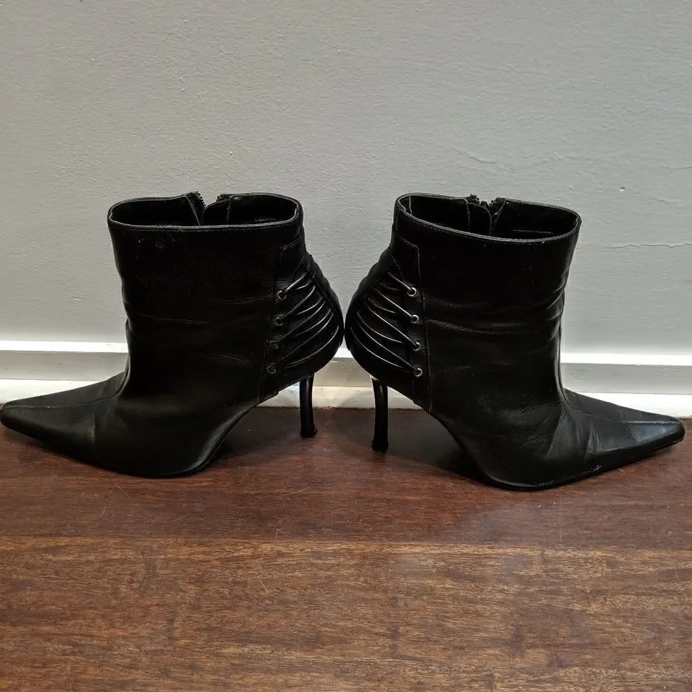 Baker's Samantha leather bootie black size 8